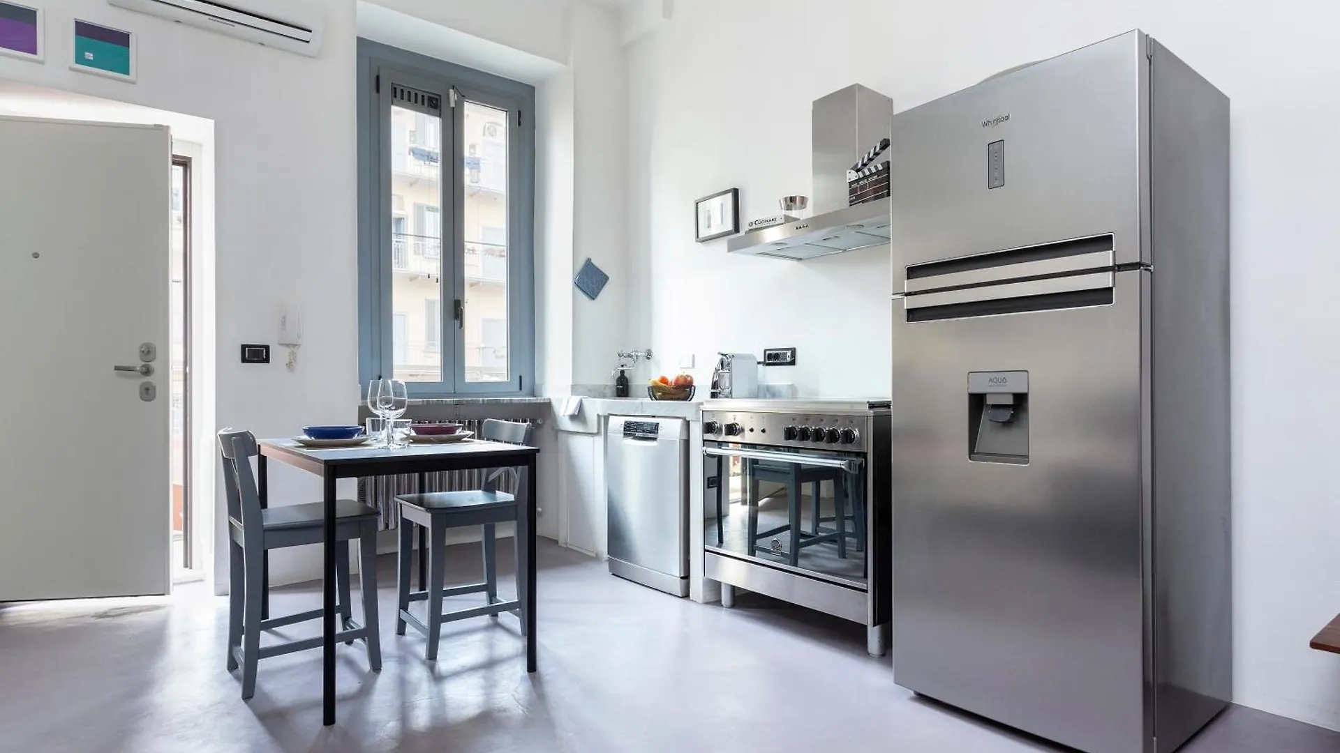 Stylish Industrial Flat Apartment Milan