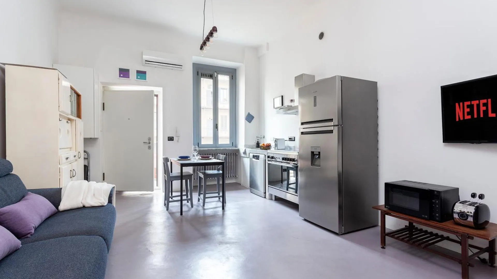 Stylish Industrial Flat Apartment Milan