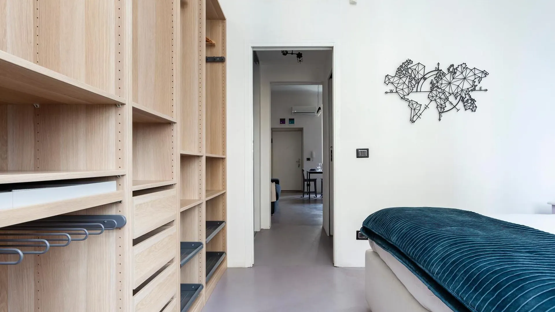 Stylish Industrial Flat Apartment Milan